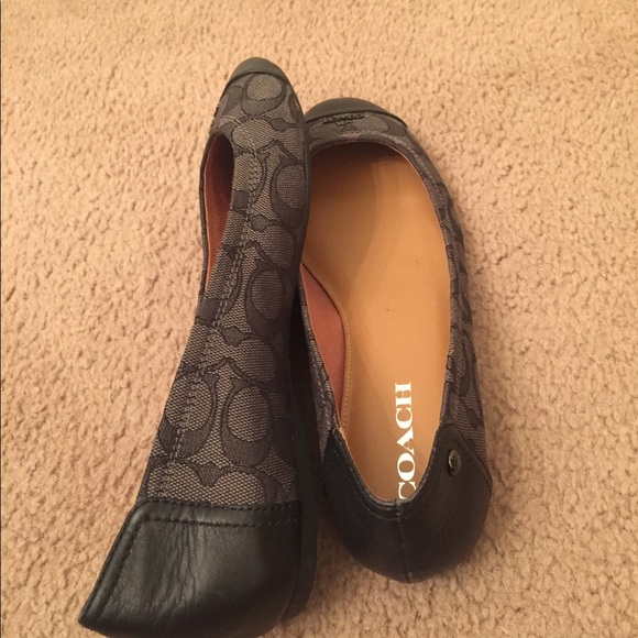 Coach - Picture 4 of 7